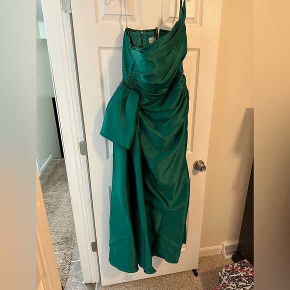 NewYorkDress RINA DI MONTELLA - Picture 4 of 6